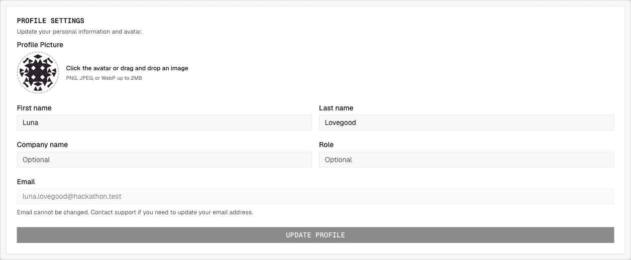 The profile settings card with name, company, role, and photo